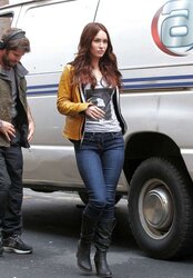 Megan Fox - Film Set