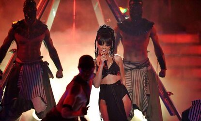 Rihanna - Performing at American Idol Grand Finale Display