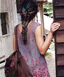 Damsels with uber-sexy hair.