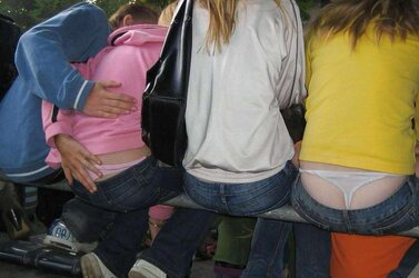 CANDID knickers undies lines voyeur teenager - Tanga Glide