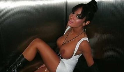 Infrequent Angelina Valentine Images - SurlyD!!