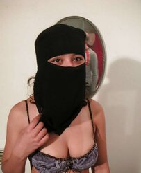 ARAB SUPER-BITCH - FATIA