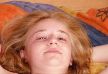 Belle small teenager rousse