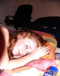 Belle small teenager rousse