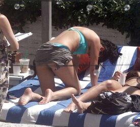 Selena Gomez Bathing Suit At Pool In Miami Sep