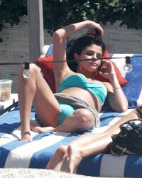 Selena Gomez Bathing Suit At Pool In Miami Sep