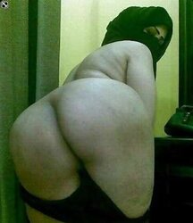 ARAB INEXPERIENCED MUSLIM BEURETTE HIJAB BNAT HUGE RUMP vol.