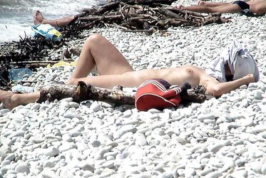 A supreme naturist beach