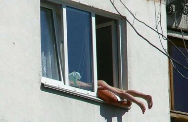 Voyeur balcony