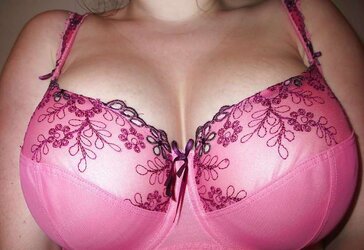 Female their sell brassiere on the net