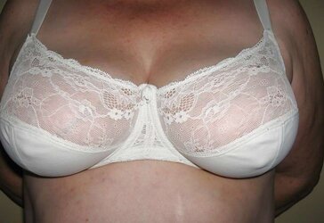 Female their sell brassiere on the net