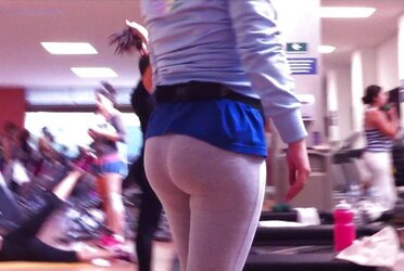 Voyeur street teenager gym bootie leggings