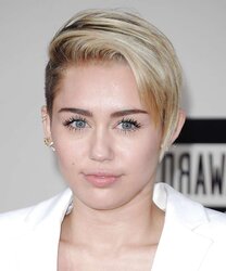 Beautiful Miley Cyrus 2013 American Music Awards