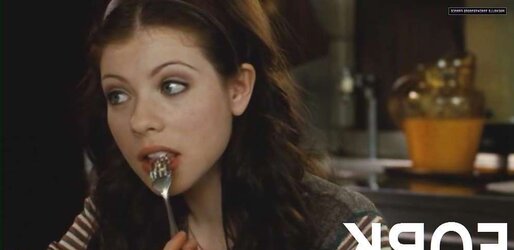 HUMP FUCKTOYS - MICHELLE TRACHTENBERG