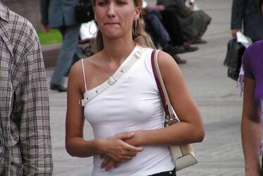 Nips - Pokies - Without Bra - Downblouse