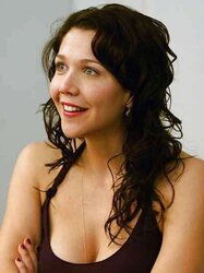 I enjoy Maggie Gyllenhall !