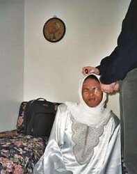 ARAB INEXPERIENCED MUSLIM BEURETTE HIJAB GIANT CULO vol.