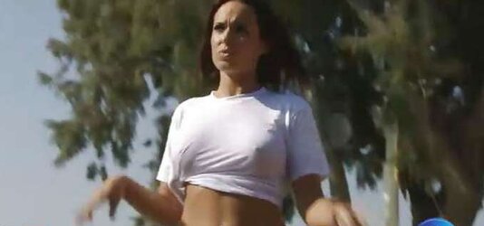Kelly cette femme est trop bonne