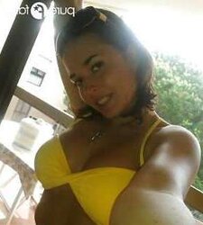 Kelly cette femme est trop bonne
