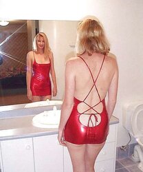 Housewifes clad like hoes for husband