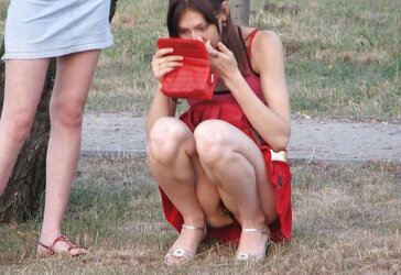 Upskirt Squatting