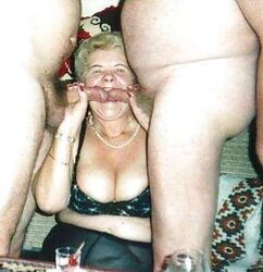 MATURES AND GRANNIES GIVE FELLATIOS part