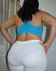 (madura culona) massive bum mature latina