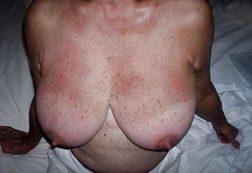 Granny mature titties to jizz on