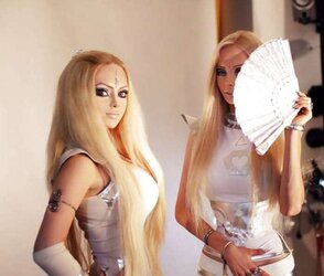 Valeria Lukyanova and Olga Dominika Oleynik