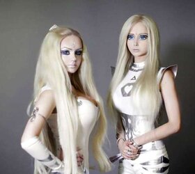 Valeria Lukyanova and Olga Dominika Oleynik