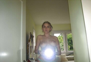Real Fledgling Set: Super-Hot Blond Selfshooter