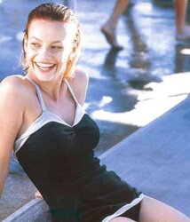 Samantha Mathis Glamour, Nudes, Caps