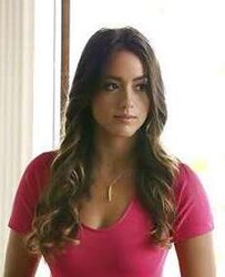 Chloe Bennet