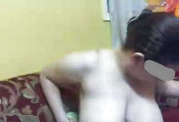 Beautifull PLUMPER arab on cam