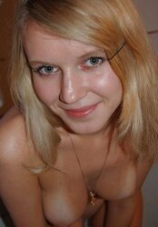 Bombshell Blond Uber-Sexy Bootie