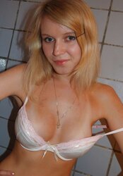 Bombshell Blond Uber-Sexy Bootie