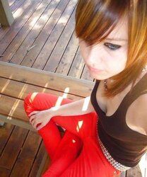 Super super-fucking-hot emo female