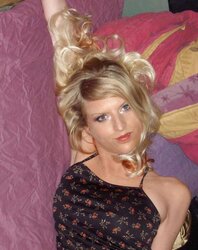 GORGEOUS TEENAGER SANDRA
