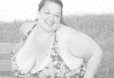 Tracy SSBBW old images from a few years ago.