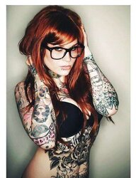 Femmes with tats