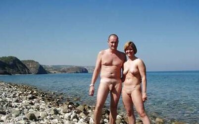 Beachcouple 1.