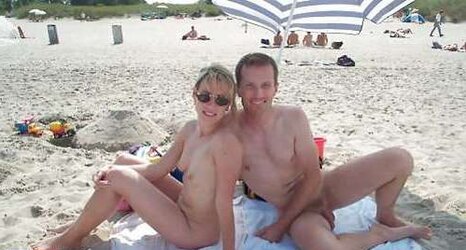 Beachcouple 1.