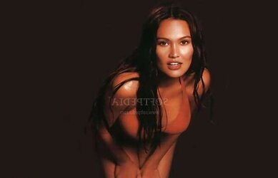 Tia Carrere mega bevy