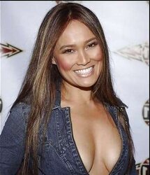 Tia Carrere mega bevy