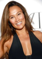 Tia Carrere mega bevy