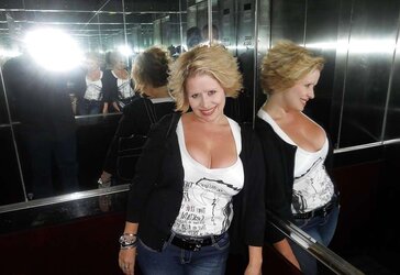 BigTit Mom Grom,SmutDates.com