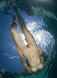 Damsels-n-Wasser
