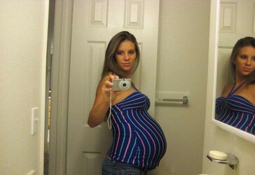 Beauty with baby bump!