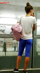 Salope a cul - legging dans le metro (une vraie pute)