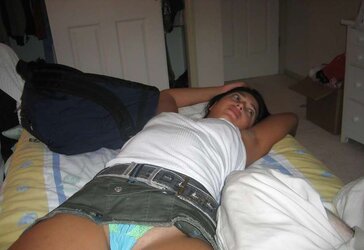 Voyeur Pictures Upskirts Downblouse spy and more